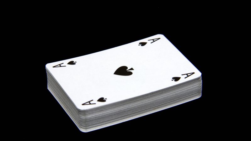 What are the best ways to play cards online?